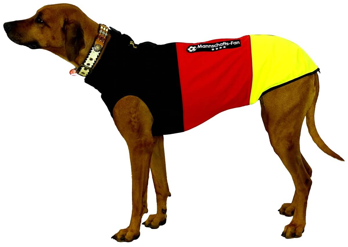Hundemantel nach Maß Bodywarmer Softshell Wasserdicht Design Deutsche Fußballnationalmannschaft RR DOG`s WARE Hundebekleidung